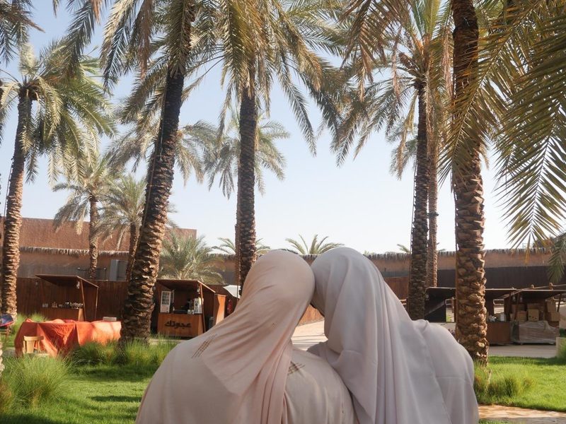 Students and sacred sites during the Summer Arabic Intensive in Madinah (madinah-2026-photo-02.jpg)