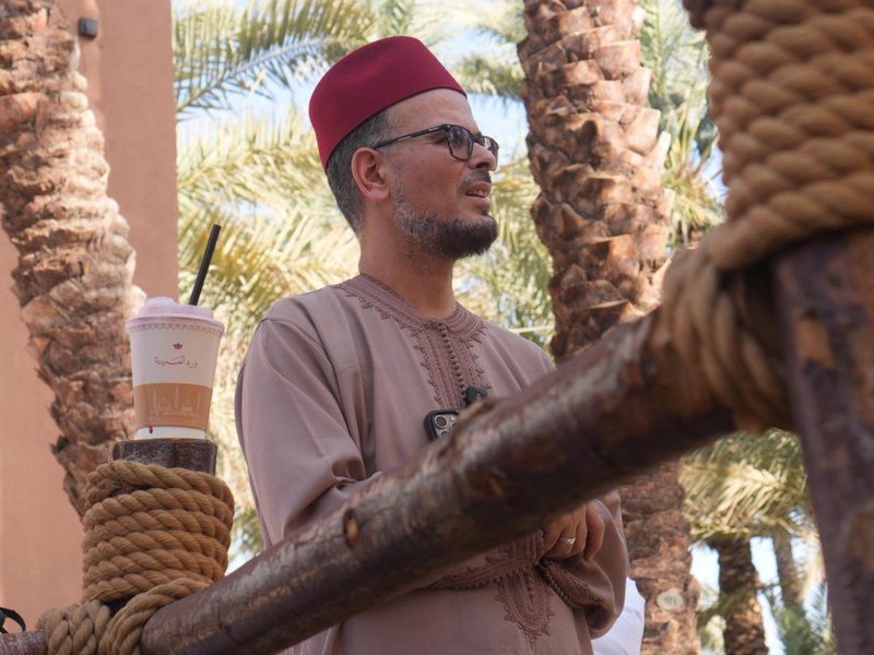Students and sacred sites during the Summer Arabic Intensive in Madinah (madinah-2026-photo-09.jpg)