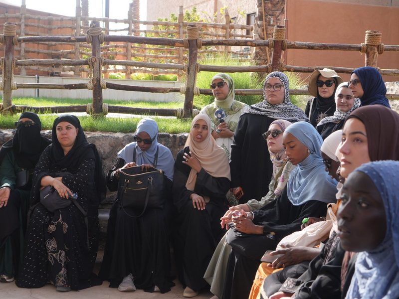 Students and sacred sites during the Summer Arabic Intensive in Madinah (madinah-2026-photo-10.jpg)