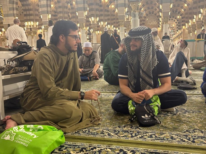 Students and sacred sites during the Summer Arabic Intensive in Madinah (madinah-2026-photo-14.jpg)