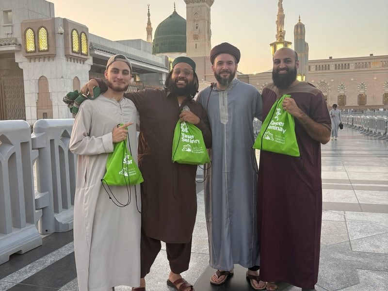 Students and sacred sites during the Summer Arabic Intensive in Madinah (madinah-2026-photo-15.jpg)